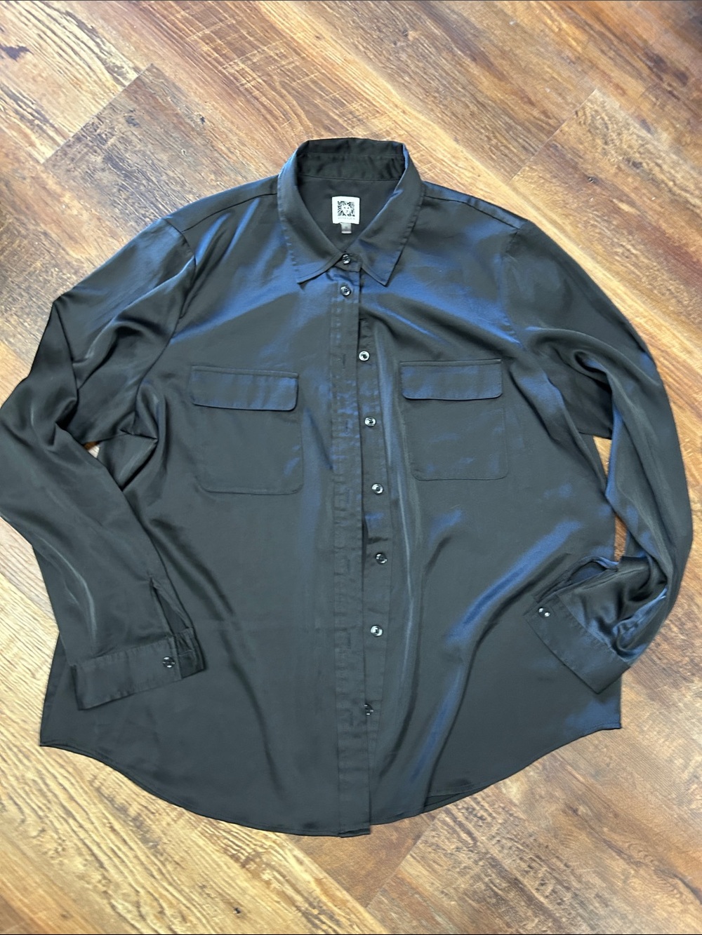 Anne Klein Black Long-Sleeve Button-Down Shirt with Chest Pockets